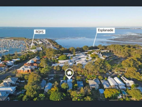 3BR/1.5BA House w Parking Close to Eastwood Beach